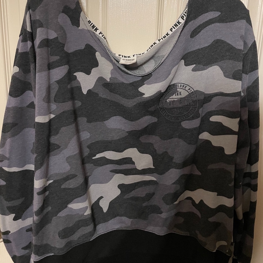 PINK VS gray camo sweatshirt size L